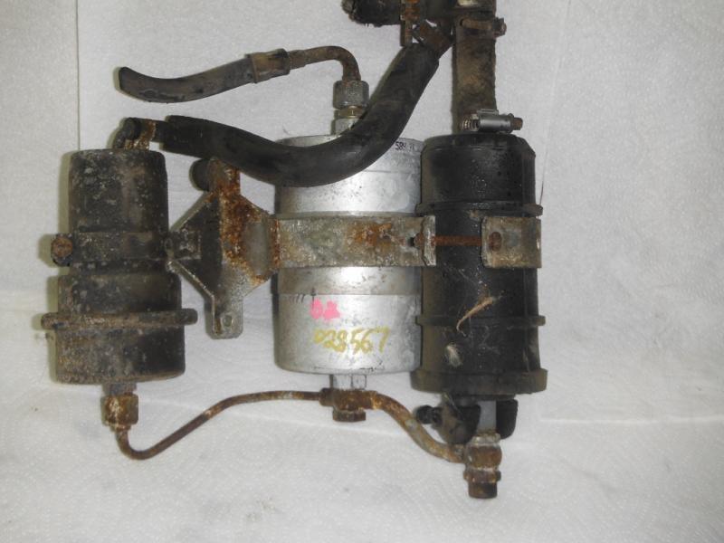 83 mercedes 380sl fuel pump  285054