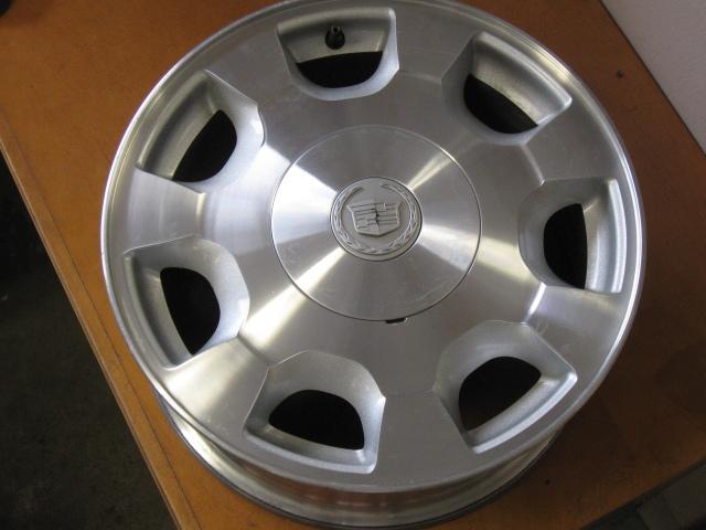 2002 - 2006 cadillac escalade factory alloy wheel 17 inch