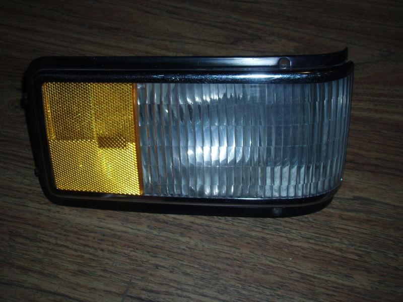 1989-93 cadillac deville fleetwood corner light right passenger side 