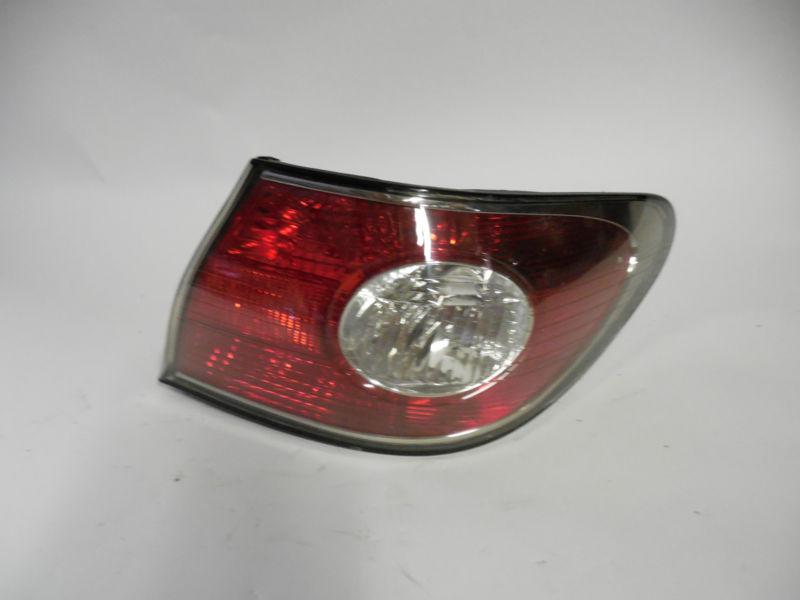 02 03 04 lexus es300 oem right tail light nice!