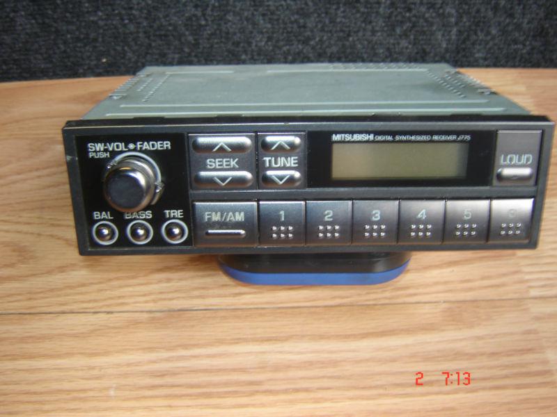 Rare mb541032 oem am fm radio colt ram 50 vista summit 1989-1994