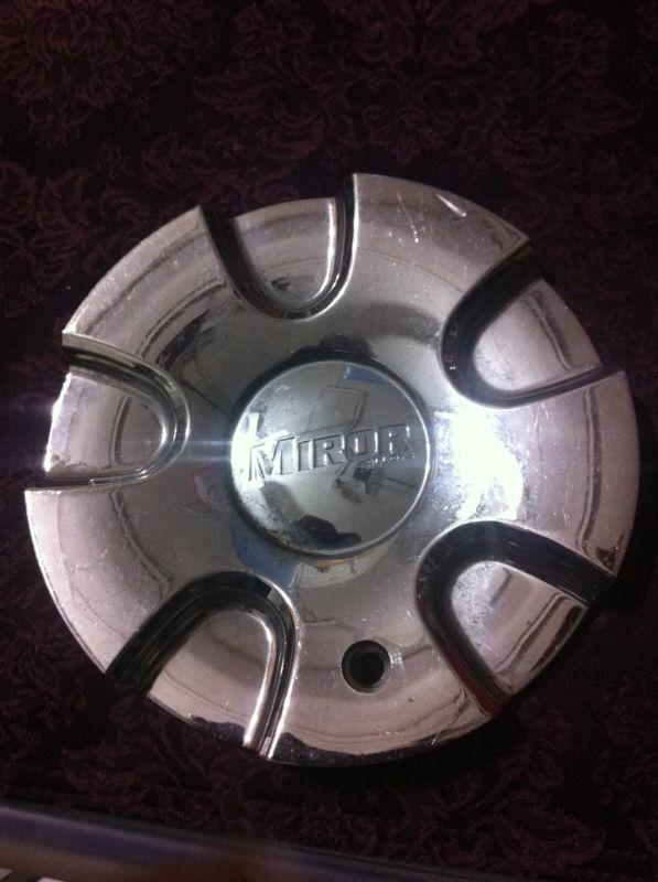 1 miror alloys wheels chrome center cap  part# cap407l180  stock# 140