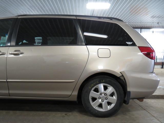 Purchase 2005 TOYOTA SIENNA REAR OR BACK DOOR LEFT 2510381 in Garretson ...