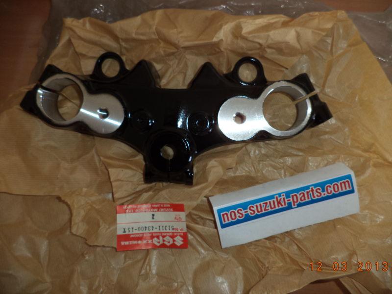 Gs550 1983-1986 stem head, steering (black)  new   nos-suzuki-parts