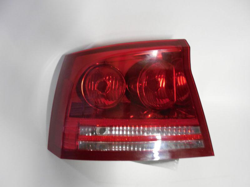 06 07 08 dodge charger oem left tail light nice!