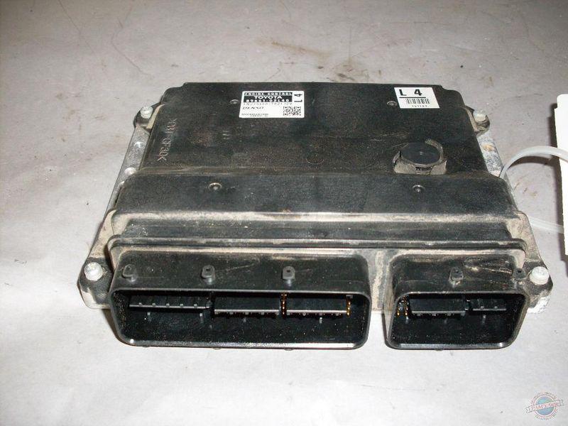 Engine computer ecu matrix 735637 09 main ecu ran nice 89661-02l40