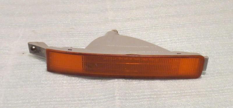 Lexus ls400 front bumper passenger right inner marker light 90 91 92 93 94 1990