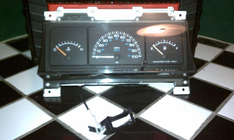 1994 1995 dodge caravan  plymouth voyager speedometer cluster 180k  w/o tach