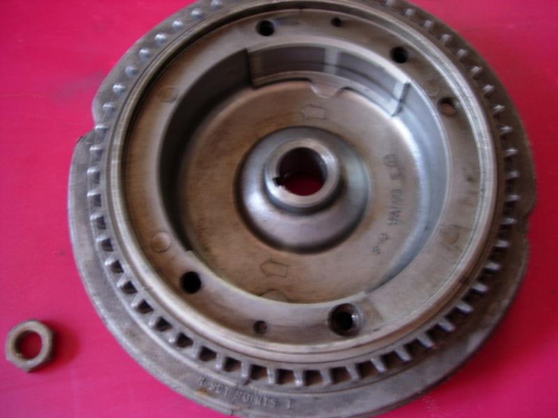 Vintage omc johnson evinrude - flywheel - 582141 - used - 15hp