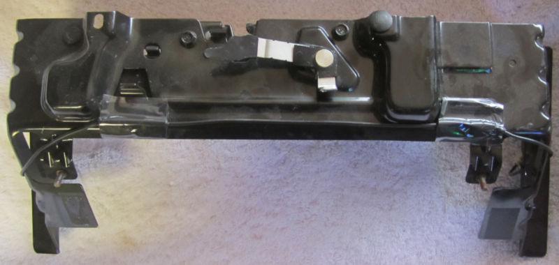 C6 corvette 05-13 trunk lid latch lock assembly and bracket 15220345/10372334