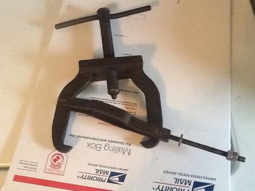  vintage gear puller.  k - 228 - 1. vintage 1939 tool