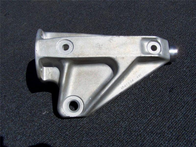 Cessna 210 lh main landing gear saddle support assy 1241004-1