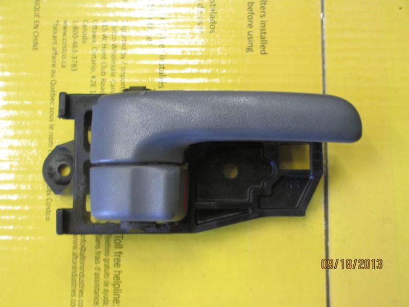 1997-01 toyota camry right passenger side int door handle gray front or rear