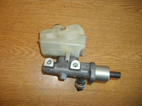 96-97 volvo 850 & 98 70 series brake master cylinder w/o traction 9140251 oem 