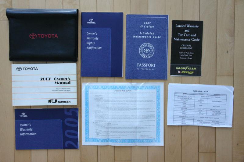 2007 toyota fj cruiser owners manual / user guide w/case / oem set / free ship