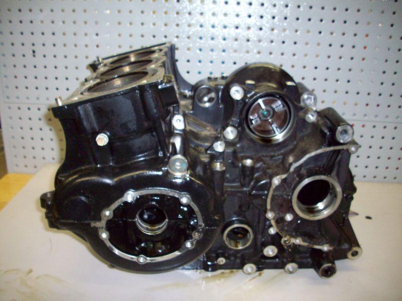 T5 triumph sprint 955 st 1999 engine crankcases crank cases