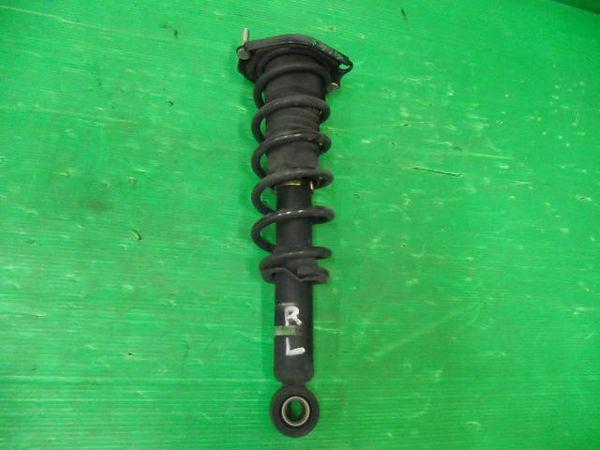 Toyota wish 2004 rear left strut [0250410]