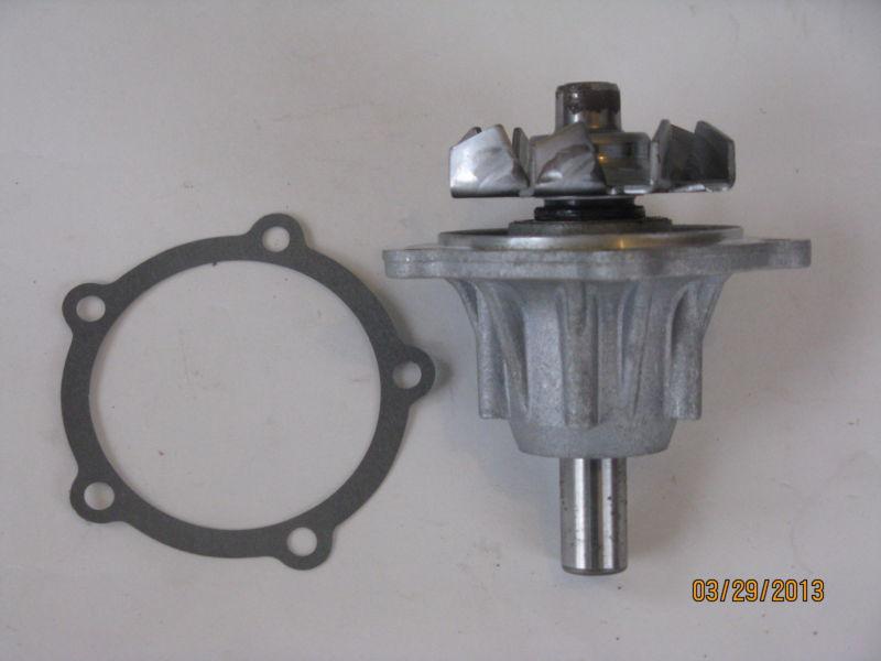 Toyota corona  8rc - 18rc  new  water  pump  made  in  japan. rare  -no reman