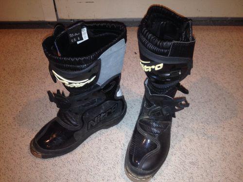 Nitro racing youth boots size 7 