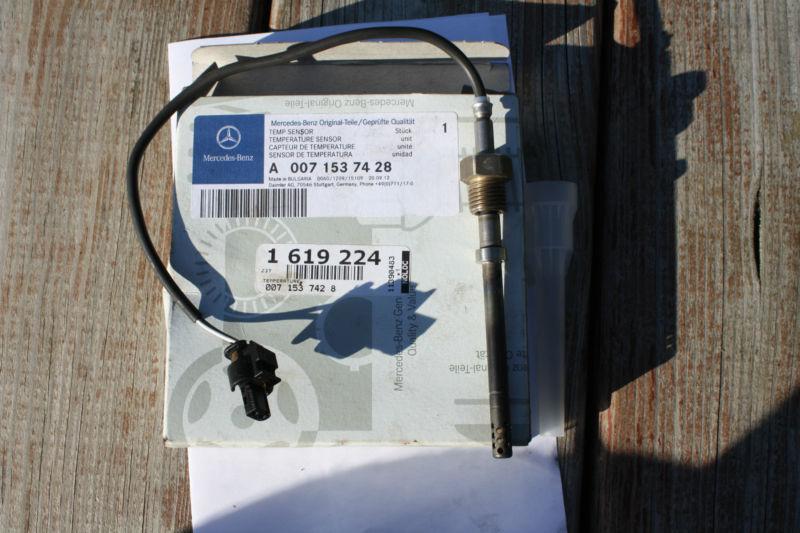 A0071537428 used exhaust temperature sensor