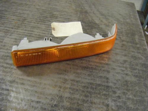 98 99 00 01 02 03 04 s10 pickup l. corner park light lens amber 1 gm  12555