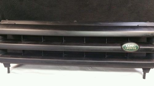 2003 land rover discovery  se oem front grille + emblem.