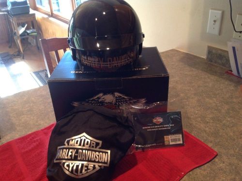 Harley davidson women&#039;s half helmet with pull down shield 98212-10vm/000s