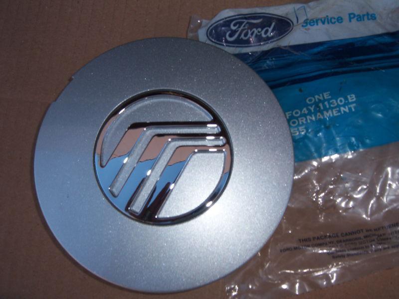 Nos 1990 1991 1992 mercury sable wheel center cap # f04y-1130-b, nos ford