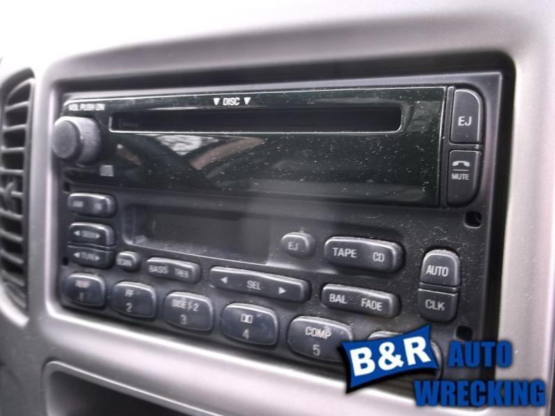 Radio/stereo for 02 03 04 ford escape ~