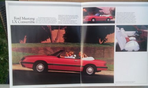 1985 ford mustang original dealer brochure.