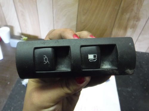 1998-2010 volkswagen beetle gas tank control switch