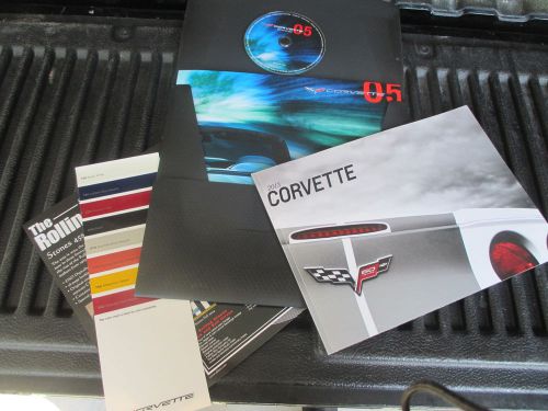 2005 &amp; 2013 corvette dealer showroom catalogs &amp; display