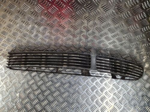 Vw passat variant b5 3b5 grid grill front left 1.90 diesel 85kw 1367343-