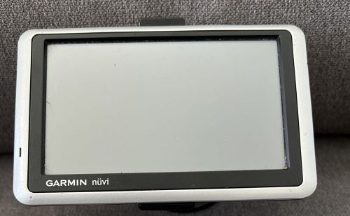 Garmin nuvi gps 1300 w/mount silver &amp; black untested can 310