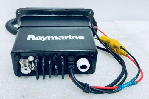 Raymarine ray52 compact fixed-mount vhf radio with gps e70345