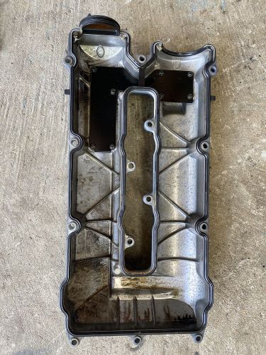 Yamaha 225 hp 4 stroke cylinder head cover 1 pn 69j-11191-00-1s fits 2002-2006+