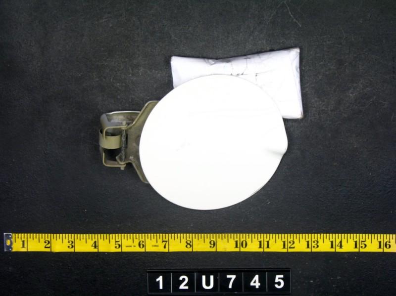 02 intrepid fuel filler door lid gas tank cover cap oem white 12u745