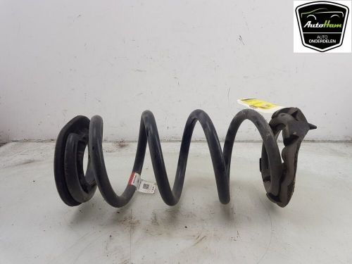 Rear coil spring tesla model 3 sedan ev (3d5) 2023 104447201e-