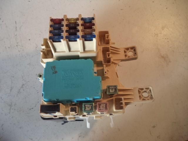 93 toyota camry fuse box under dash 4dr xle 2.2l at