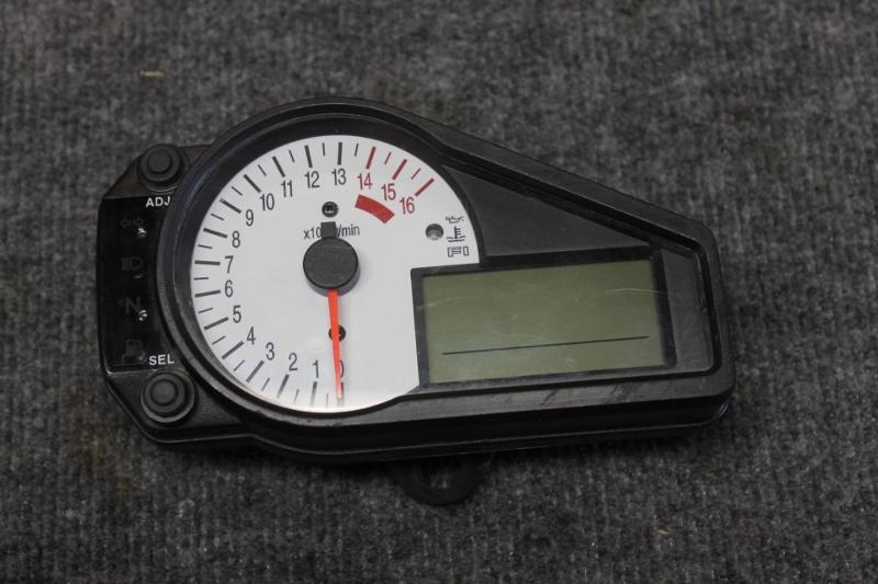 2002 gsxr 600 750 speedometer tach guages cluster 3,343 miles 01 02 03