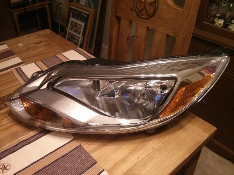 2012-2013 ford focus oem lh side headlight 