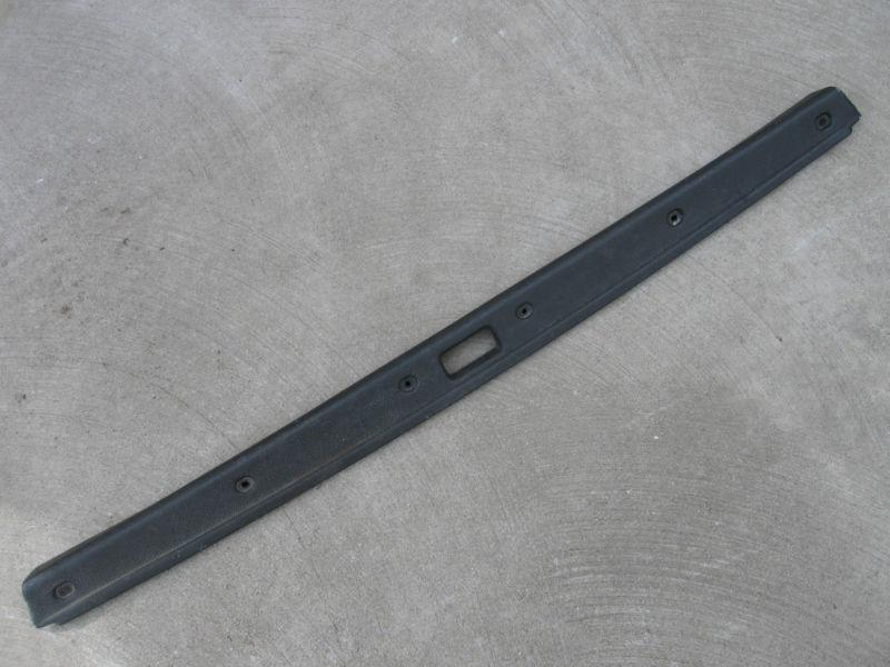 Volvo 240 260 trunk trim molding sill molding  1246750