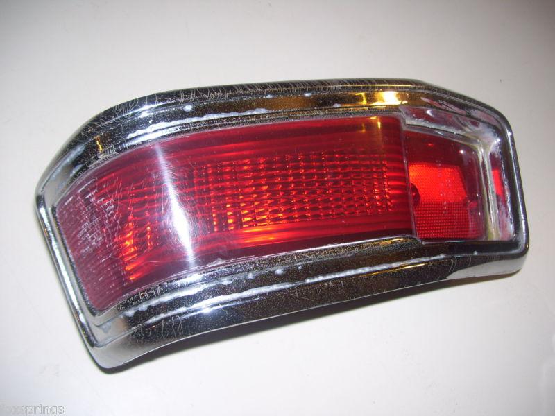 1971 plymouth valiant right tail light assy - 71v41 - 3478696 -  pl71