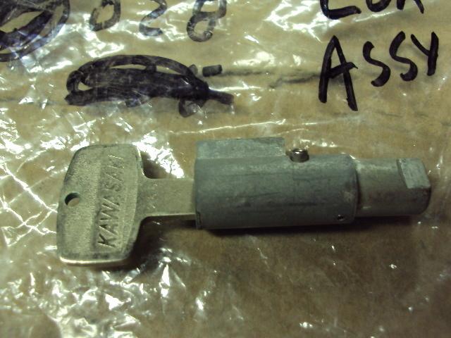 Steering lock assy              f9 f11  27016-028  nos kawasaki