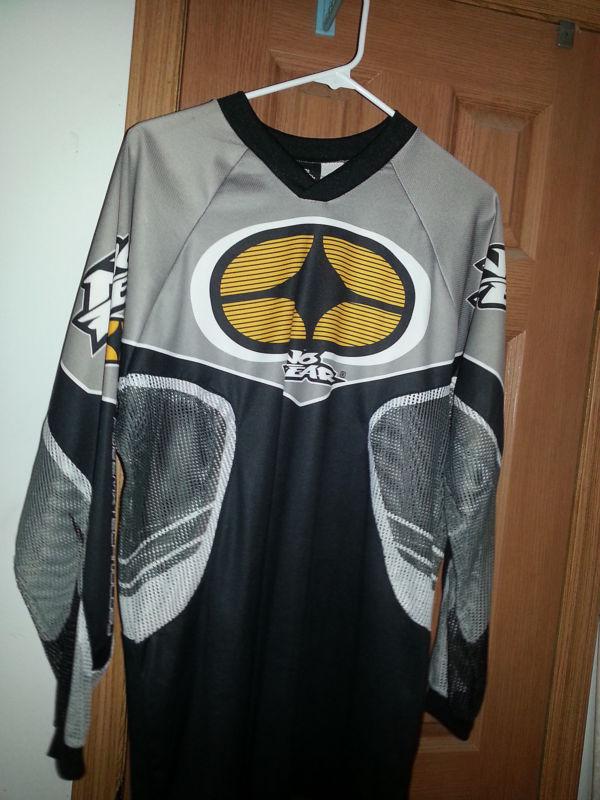 No fear bmx/moto long sleeve with mesh sides, excellent condition, nearly new