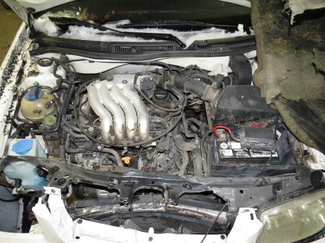 2000 volkswagen jetta air cleaner 2441329