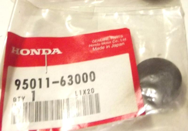 Honda cb450 black bomber  rubber c plug 95011-63000