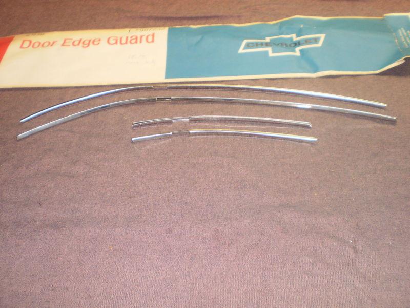 Chevrolet 68,74 chevy ii, nova 4door door edge guards orig. gm nos