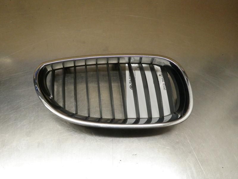 04 05 06 07 bmw 525 series right passenger upper grille oem 0800057