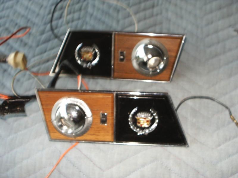 1980-1985 (2) oem cadillac interior opera lights